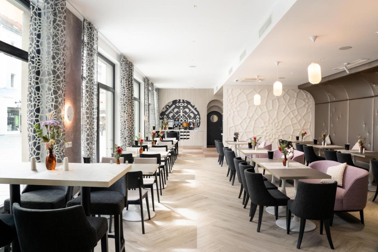 Elaya Hotel Regensburg City Center Exterior photo